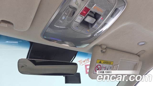 Genesis GV70 2023 — photo 26