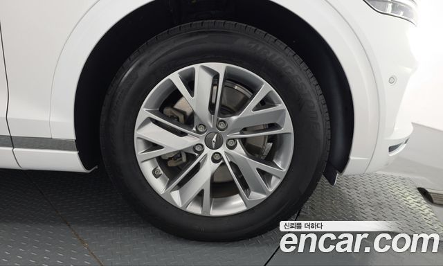 Genesis GV70 2023 — photo 7