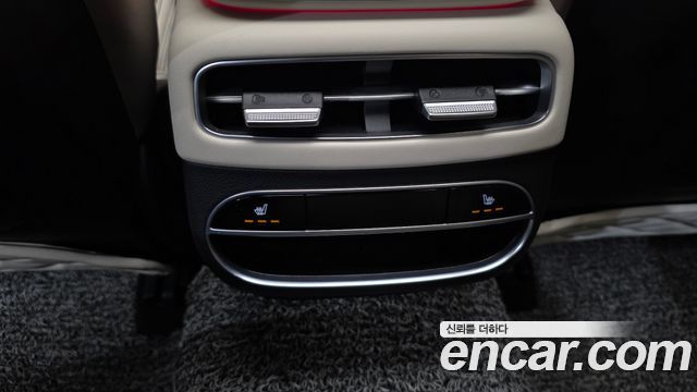 Genesis GV70 2023 — photo 31