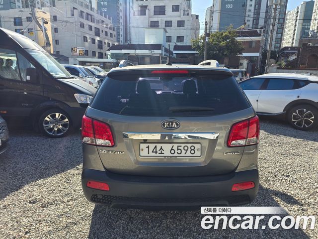 Kia Sorento 2010 — photo 3