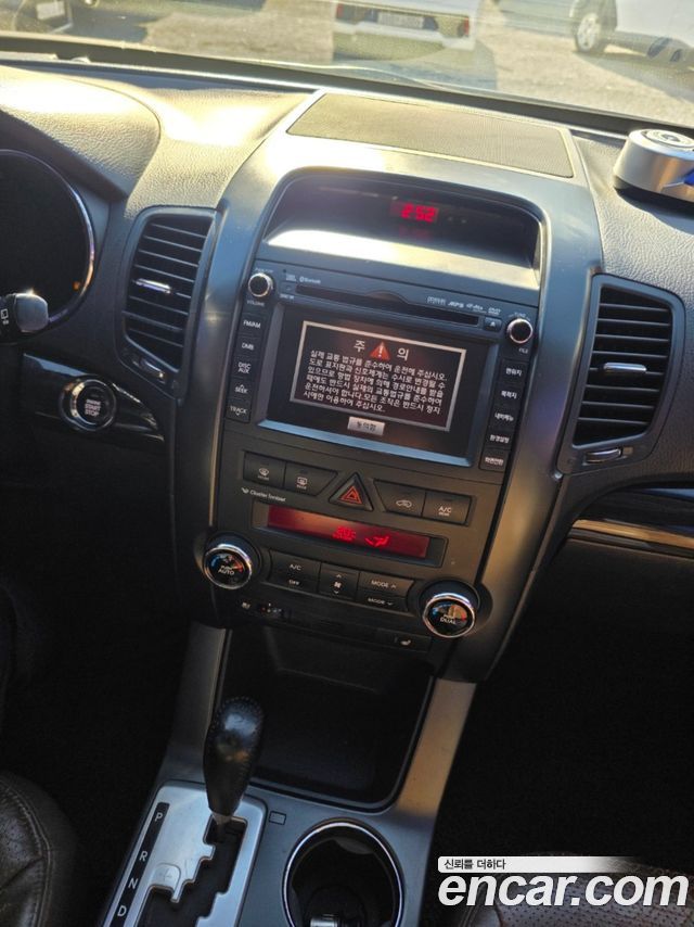 Kia Sorento 2010 — photo 15