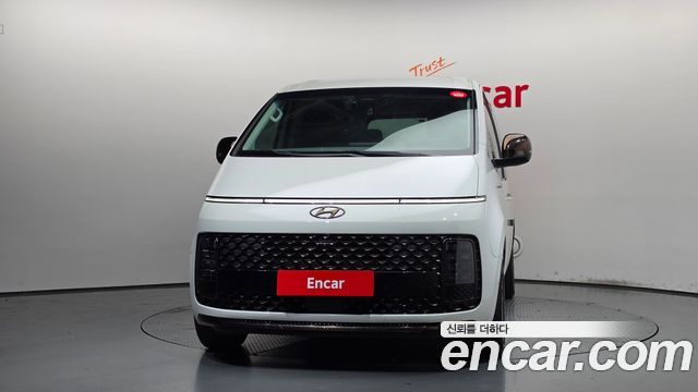Hyundai Staria 2022 — photo 3