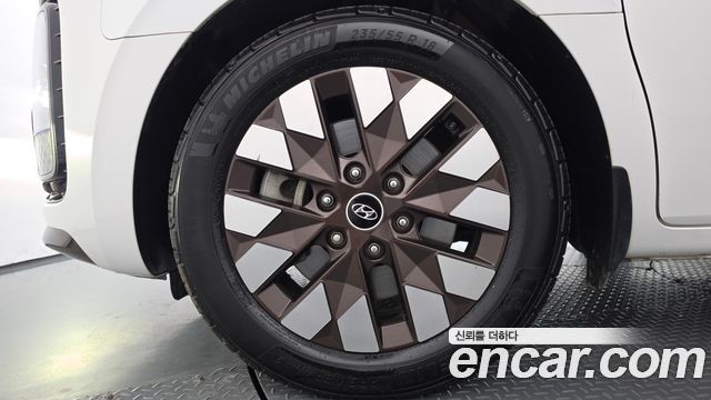 Hyundai Staria 2022 — photo 5