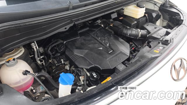 Hyundai Staria 2022 — photo 6