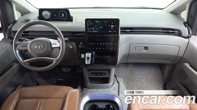 Hyundai Staria 2022 — photo 10
