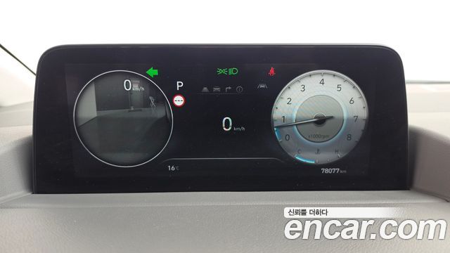 Hyundai Staria 2022 — photo 11