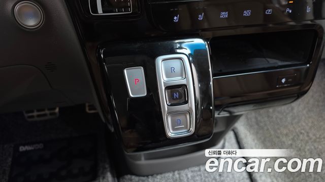 Hyundai Staria 2022 — photo 12