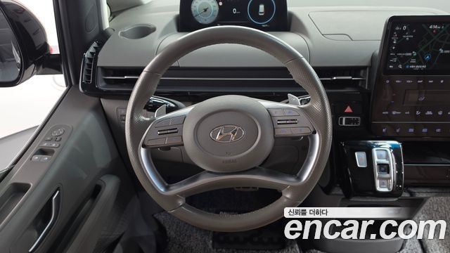 Hyundai Staria 2022 — photo 18