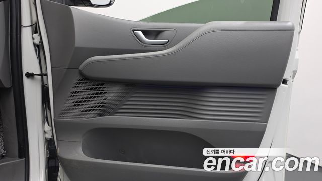 Hyundai Staria 2022 — photo 15