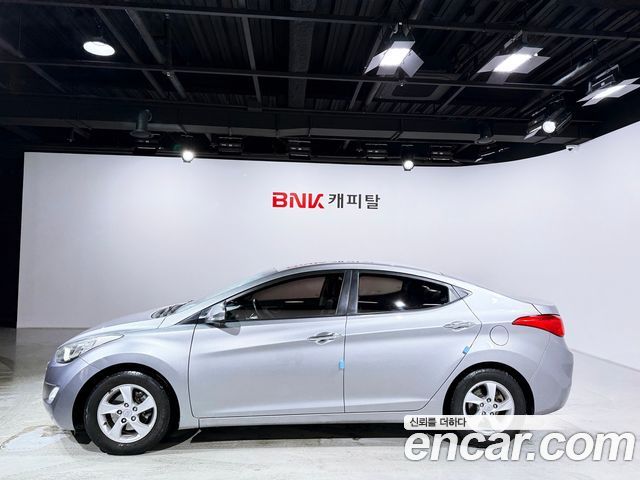 Hyundai AVANTE 2012 — photo 3