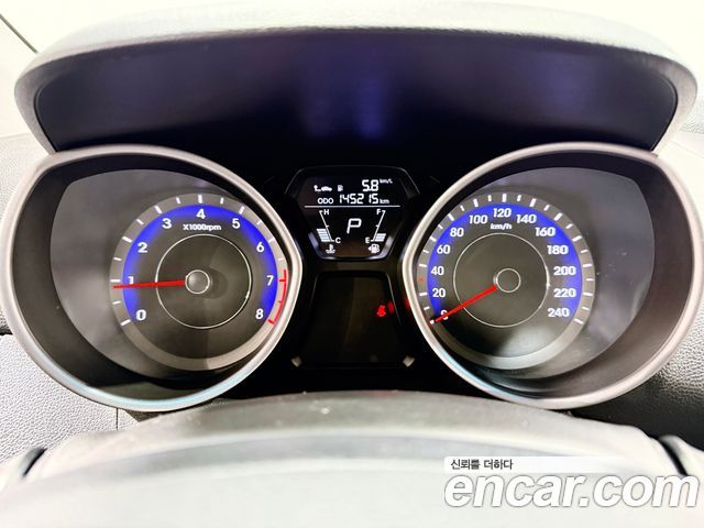 Hyundai AVANTE 2012 — photo 5