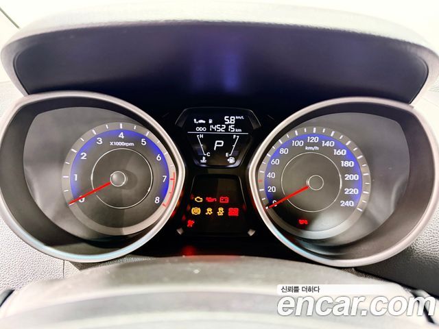 Hyundai AVANTE 2012 — photo 7