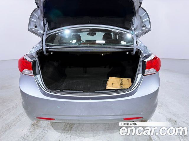Hyundai AVANTE 2012 — photo 19