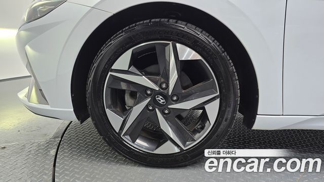 Hyundai AVANTE 2023 — photo 5