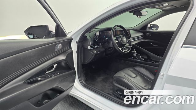 Hyundai AVANTE 2023 — photo 13