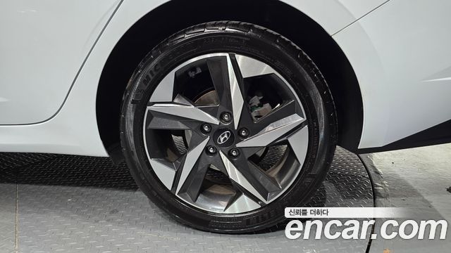 Hyundai AVANTE 2023 — photo 7