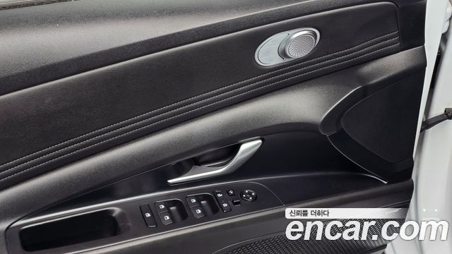 Hyundai AVANTE 2023 — photo 14