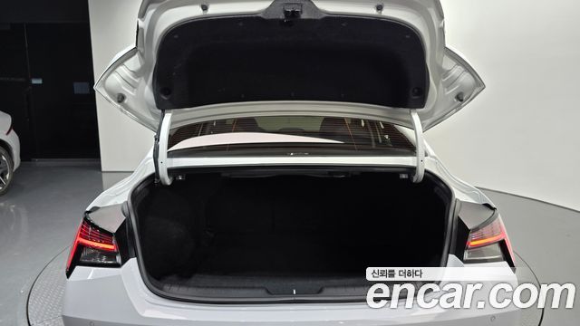Hyundai AVANTE 2023 — photo 30