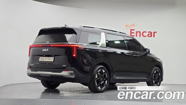 Kia Canival 2024 — photo 2