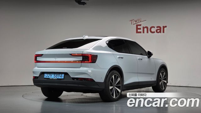 Polestar Polestar 2 2022 — photo 2