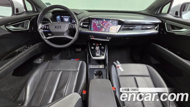 Audi Q4 e-tron 2022 — photo 10