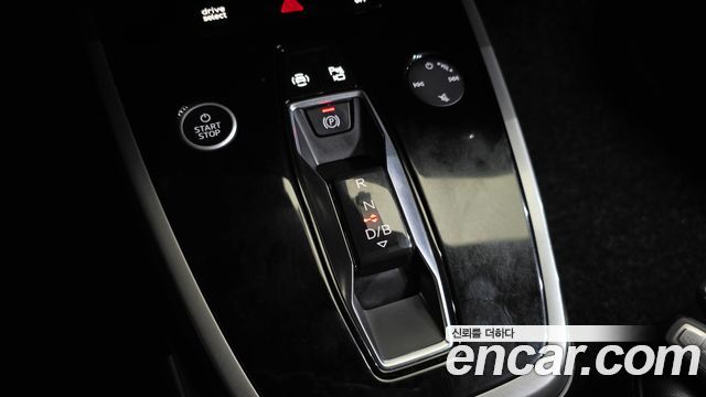 Audi Q4 e-tron 2022 — photo 12