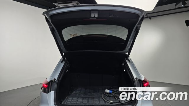 Audi Q4 e-tron 2022 — photo 24