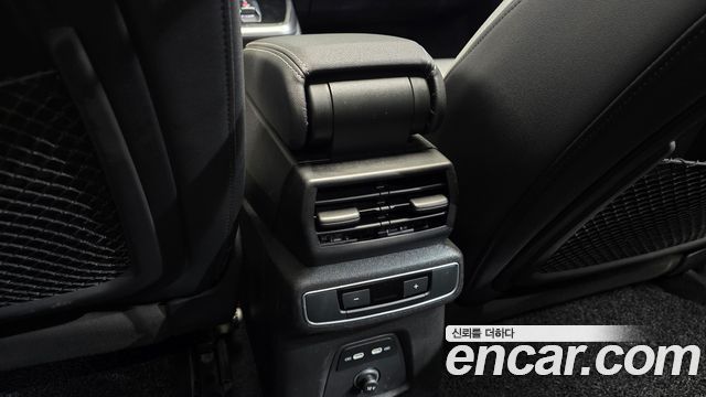 Audi Q4 e-tron 2022 — photo 29