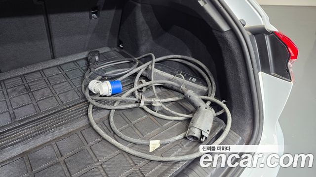 Audi Q4 e-tron 2022 — photo 32