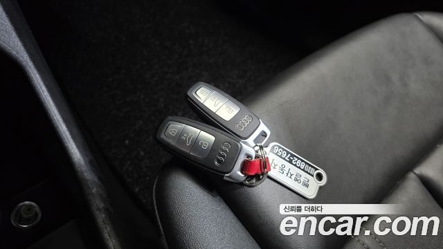 Audi Q4 e-tron 2022 — photo 33