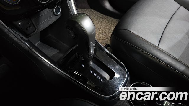 Chevrolet Korea Trax 2018 — photo 12