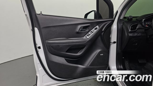 Chevrolet Korea Trax 2018 — photo 14