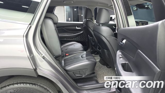 Hyundai Santafe 2019 — photo 18