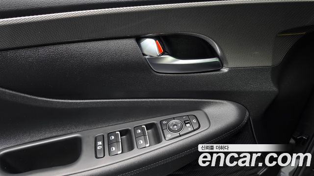 Hyundai Santafe 2019 — photo 22