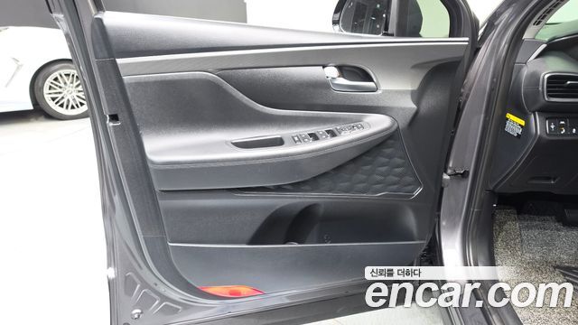 Hyundai Santafe 2019 — photo 14
