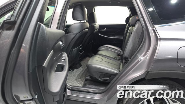 Hyundai Santafe 2019 — photo 16