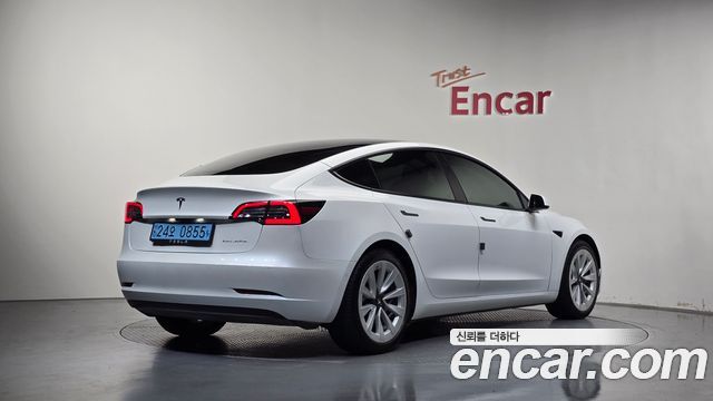 Tesla Model 3 2022 — photo 2