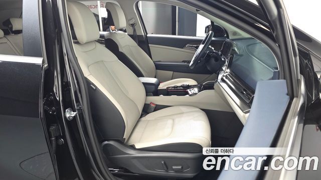 Kia Sportage 2023 — photo 16