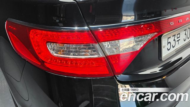 Hyundai Grandeur 2015 — photo 9