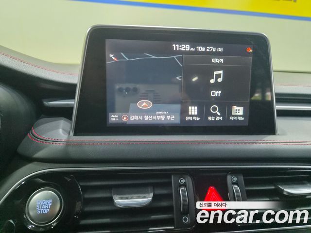 Genesis G70 2018 — photo 12