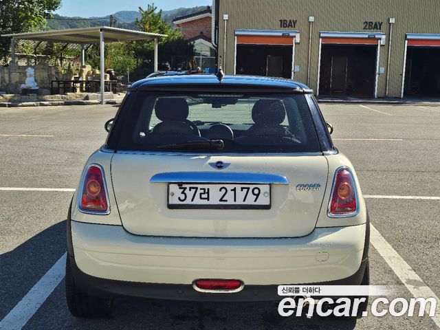 Mini Cooper 2010 — photo 5