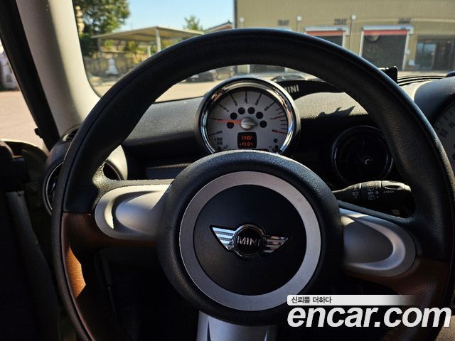 Mini Cooper 2010 — photo 11