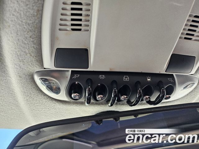 Mini Cooper 2010 — photo 12