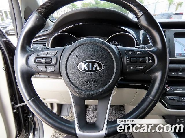 Kia Canival 2019 — photo 9
