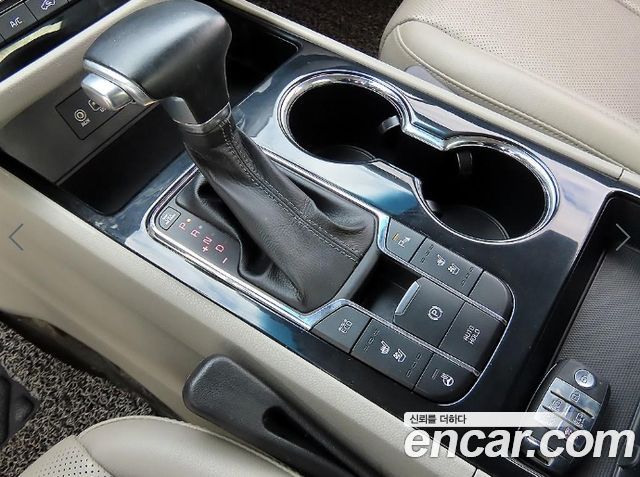 Kia Canival 2019 — photo 11