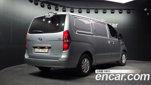 Hyundai Starex 2019 — photo 2