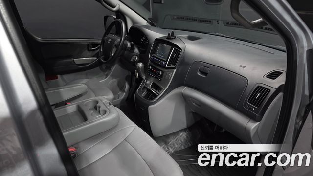 Hyundai Starex 2019 — photo 10