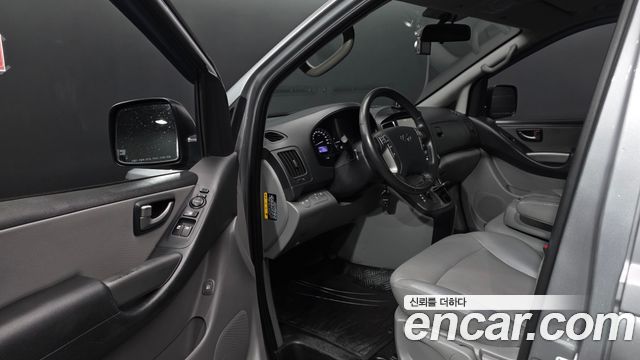 Hyundai Starex 2019 — photo 13