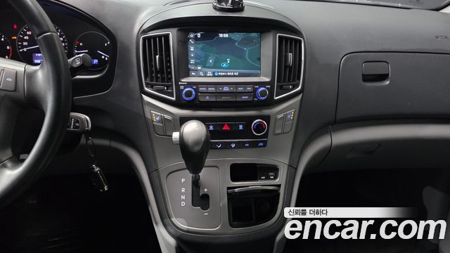 Hyundai Starex 2019 — photo 20