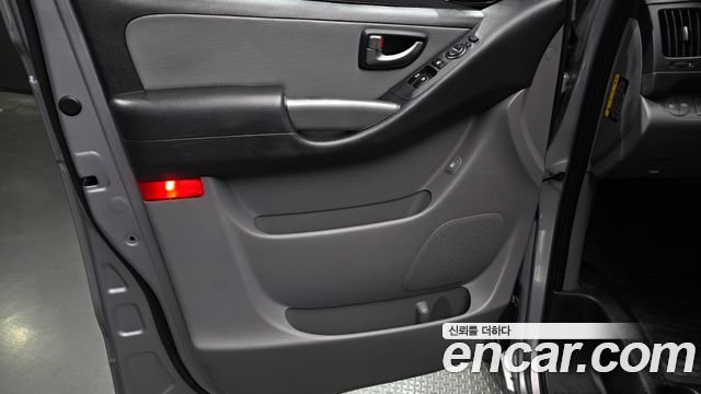 Hyundai Starex 2019 — photo 14